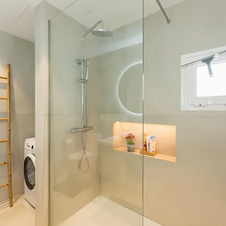 Apartament Designer Loft With Pool, With Gigantic Terrace And Private Parking & In The Centre Costa Adeje (Tenerife)