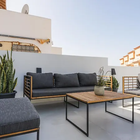 Designer Loft With Pool, With Gigantic Terrace And Private Parking & In The Centre