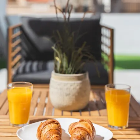 Apartment Designer Loft With Pool, With Gigantic Terrace And Private Parking & In The Centre Costa Adeje (Tenerife)