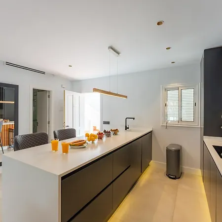 Designer Loft With Pool, With Gigantic Terrace And Private Parking & In The Centre Costa Adeje (Tenerife)