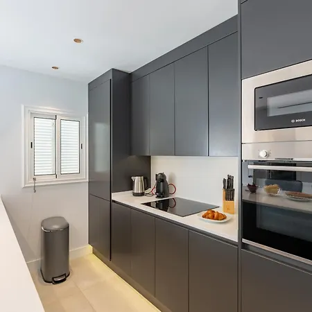 Apartment Designer Loft With Pool, With Gigantic Terrace And Private Parking & In The Centre