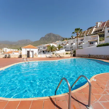 Designer Loft With Pool, With Gigantic Terrace And Private Parking & In The Centre