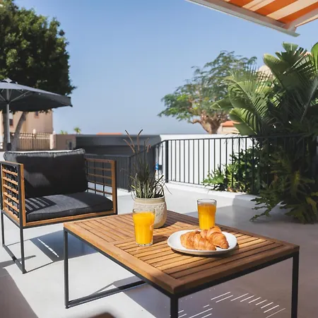 Designer Loft With Pool, With Gigantic Terrace And Private Parking & In The Centre Apartman *