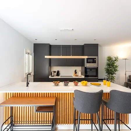 Apartman Designer Loft With Pool, With Gigantic Terrace And Private Parking & In The Centre