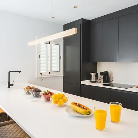 Designer Loft With Pool, With Gigantic Terrace And Private Parking & In The Centre